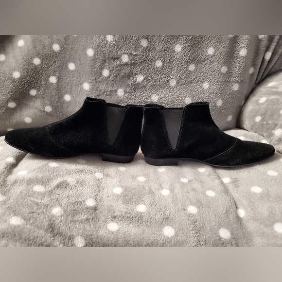 Town Shoes, Suede, black, flats - Picture 6 of 16